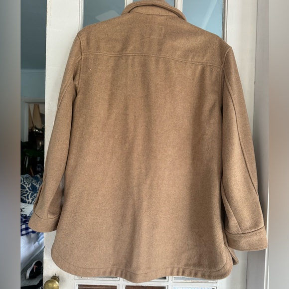 Shacket - Picture 3 of 3